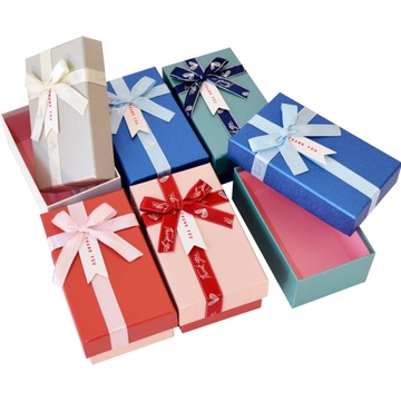Dekorativer Karton für Geschenke 61011703